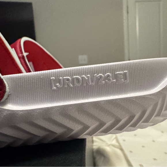 Jordan Play Slide Varsity Red/White Slides main image 4